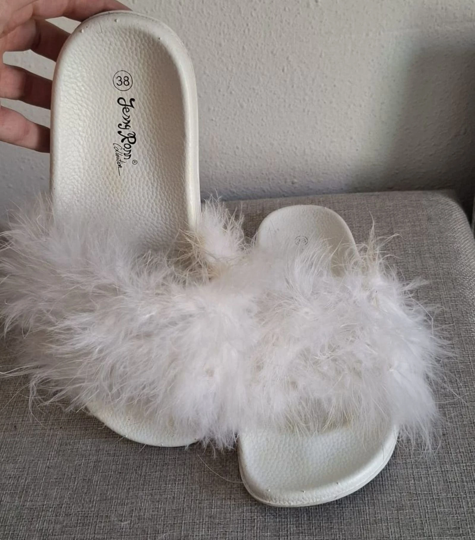Sandalias blancas con Pelo limite edition Y2K – photo 3